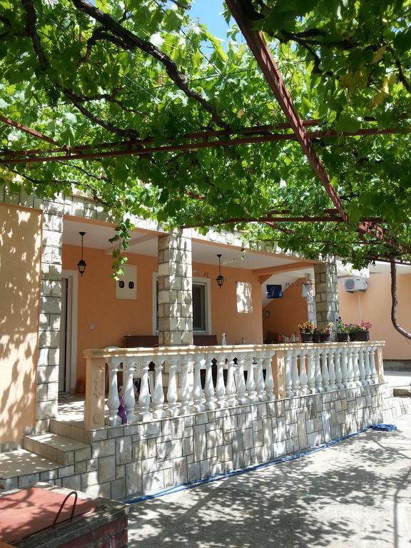 Djonovic Apartments Бар Екстер'єр фото